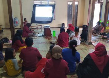 Peningkatan Kapasitas Ibu-ibu PKK dengan Sosialisasi Advertising