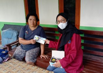 Mahasiswa KKNT MBKM UNISRI 2021 Berikan Sosialisasi Pentingnya Menggunakan Masker