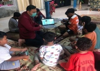 Mahasiswa KKNT Unisri Lakukan Edukasi Manfaat Menabung Sejak Usia Dini