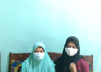 Mahasiswa KKNT MBKM Wujudkan Desa Bangkit UNISRI Lakukan Teknik Relaksasi pada Warga Karangwaru.