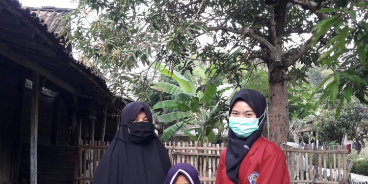 KKN di Masa Pandemi, Mahasiswa UNISRI Edukasi Pembukuan Usaha