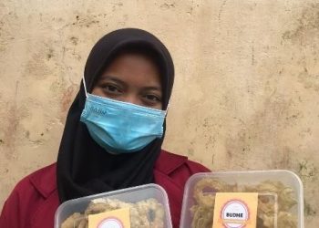 Dampingi UMKM Kripik Pare Kalisoro Berjuang Menghadapi Pandemi Covid-19