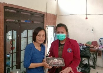 Mahasiswa KKN Unisri Bantu Pasarkan Produk UMKM ‘Anugrah Brownis’ via Digital Marketing