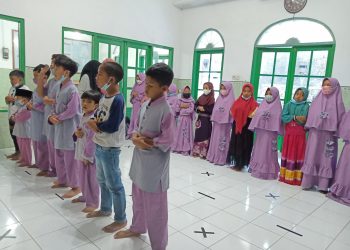 Mahasiswa KKNT UNISRI Tanamkan Nilai Religius Untuk Anak-Anak di Situasi Pandemi