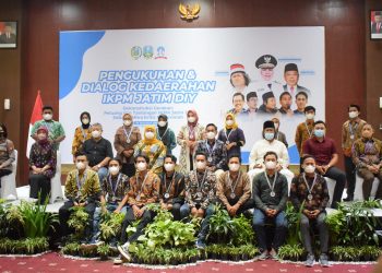 Gubernur dan Ketua DPRD Jawa Timur Hadiri Pengukuhan IKPM Jatim DIY