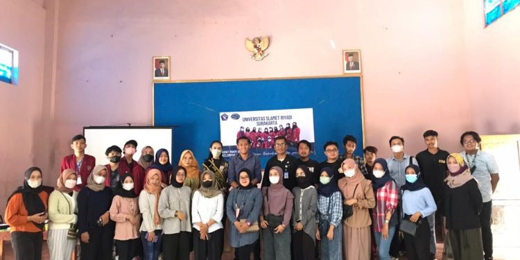 Mahasiswa KKNT Unisri Kelompok 22 Menyelenggarakan Sosialisasi Pencegahan Stunting di Desa Pojok Mojogedang