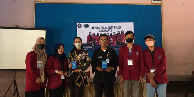 Pemutakhiran Data Kependudukan Desa Pojok oleh Mahasiswa KKN UNISRI Kelompok 22