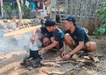 Pelatihan Usaha Pembuatan Briket Di Desa Glintang