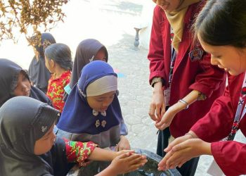 Mahasiswa Edukasi PHBS dengan Kesadaran Cuci Tangah