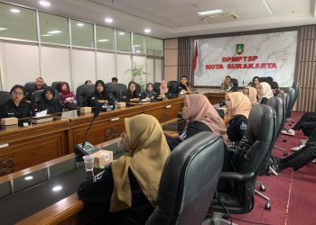 Kunjungi DPMPTSP, Mahasiswa Akbara Belajar Perizinan Usaha
