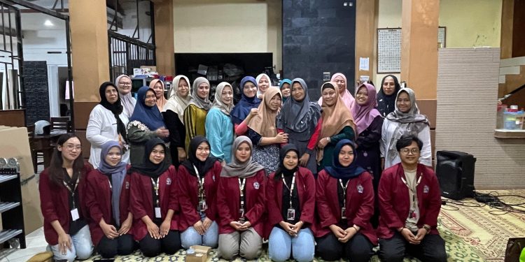 UMKM Naik Kelas; Sosialisasi Branding dan Promosi Melalui Media Sosial TikTok