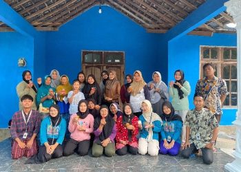 KKN 189 UIN Surakarta Adakan Pelatihan Pembuatan Lilin Aromaterapi