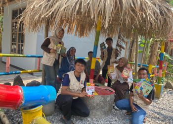 KKN UNISRI kelompok 63 Tebar Semangat Membaca Lewat Program Donasi Buku di Desa Binaan