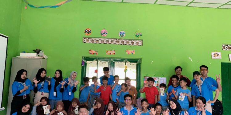 Edukasi Literasi Keuangan Dasar bagi Anak SD: Menumbuhkan Jiwa Wirausaha dan Kebiasaan Menabung Sejak Dini