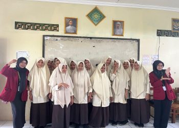 Kelompok Kuliah Kerja Nyata (KKN) 95 UNISRI Gelar Sosialisasi dan Pelatihan Kewirausahaan