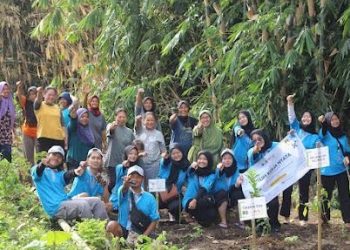 Mahasiswa KKN Universitas Slamet Riyadi Surakarta Berdayakan Ibu-Ibu PKK Melalui Penanaman TOGA di Karangduwet