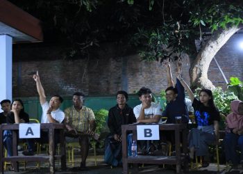 Mahasiswa KKN Universitas Slamet Riyadi Surakarta Hadirkan Warna Baru 17 Agustusan dengan Lomba Cerdas Cermat bersama Pemuda-Pemudi Dukuh Krajan