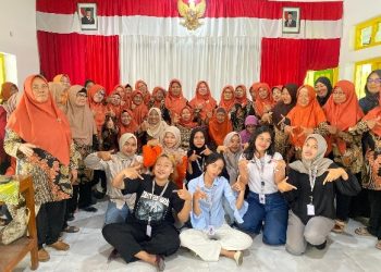 Ibu Melek Teknologi: Sosialisasi PKK Bersama KKN PPM Unisri Kelompok 77 di Desa Jimus