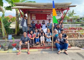 Desa Aman, Warga Nyaman: Pembuatan Poskamling sebagai Wujud Gotong Royong di Desa Jimus