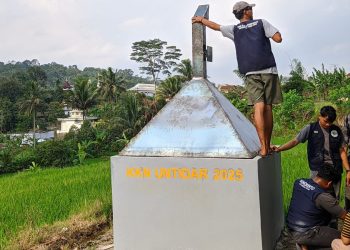 Optimalkan TPS Desa Wonokerto, Tim KKN Untidar Membuat Insenerator