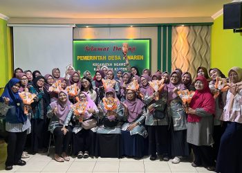 Semarak KKN UNISRI di Desa Kwaren: Pelatihan Pembuatan Bouquet Dongkrak Semangat Kewirausahaan Ibu-Ibu PKK