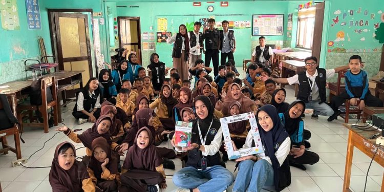 KKN 65 Ajak Siswa SD Negeri 1 Gatak Latihan Menyuarakan Pendapat dengan Santun