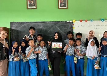 Program “Berani Bicara, Cerdas Berkarya: Pelatihan Public Speaking” di SDN 02 Gatak