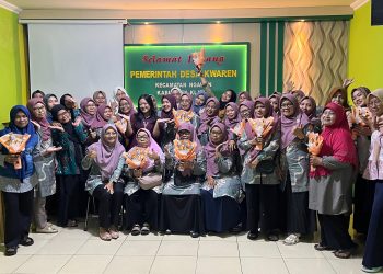 Pelatihan Public Speaking Pengembangan UMKM melalui Video Promosi di Desa Kwaren, Klaten