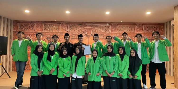 Pelantikan Panitia Khusus Sema FUD 2025