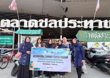 Dosen Manajemen Unisri Gelar Pengabdian Internasional, Dampingi UMKM Muslim di Bangkok Kewirausahaan Sosial Berbasis Masjid